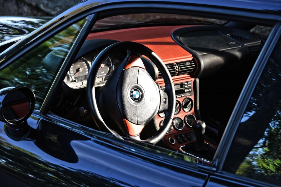 Интерьер BMW Z3 M Coupe (E36/8) 1998 года  (WW) (фото 17 из 20)